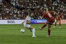 移动体育直播-瑞士女足晋级南极女足友谊赛半决赛的简单介绍