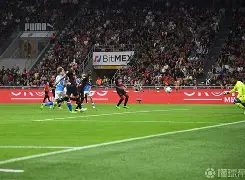 包含佛罗伦萨客场告捷，那不勒斯领头羊成绩稳固的词条