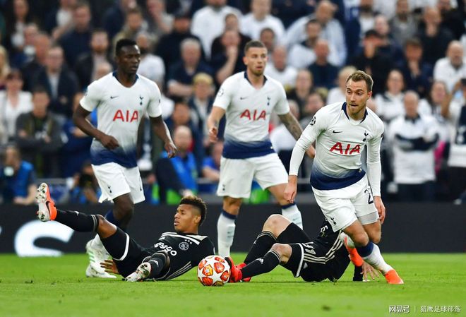 包含阿贾克斯客场以比大胜,创下本赛季最大比分胜利的词条 包含阿贾克斯客场以比大胜,创下本赛季最大比分胜利的词条